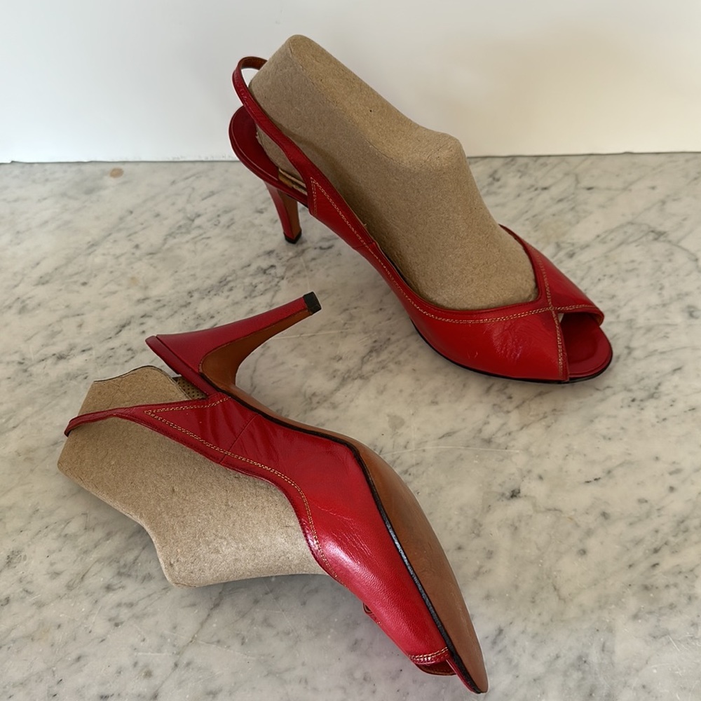 Vintage 70-80s red leather peep toe heel 👠 gold thread Marty Fuerst Detroit 9.5